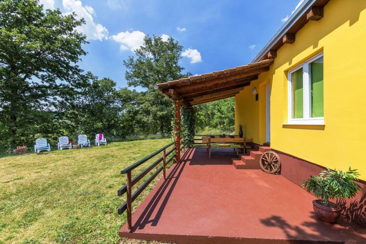 Vacation Home Latini Hum 외부 사진